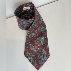 Vintage Benchmark Silk Paisley Tie Red Blue Preppy Classic USA Made